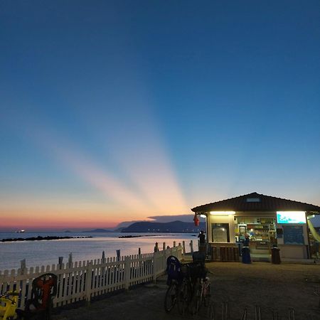 Appartamento Al Mare Di Liguria E Toscana Marina di Massa Eksteriør billede